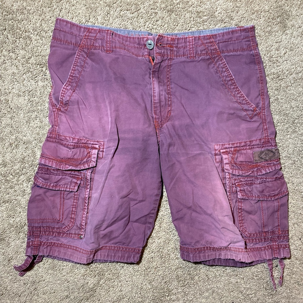 Y2k size 34 baggy maroon unionbay cargo shorts